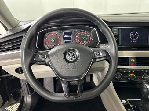 Used 2020 Volkswagen Jetta SE image 14