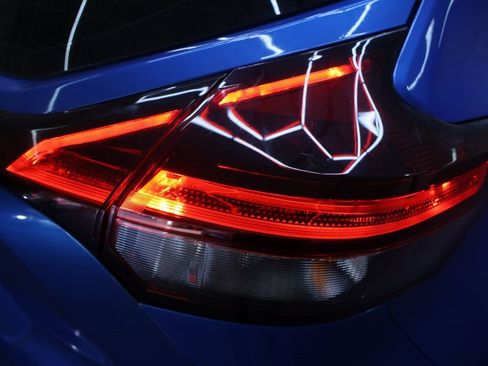 Used 2023 Nissan Kicks SV image 27