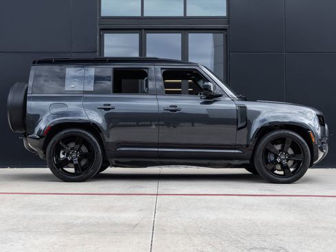 Used 2023 Land Rover Defender 110 X-Dynamic SE AWD/4WD image 10