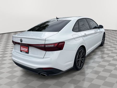 Used 2025 Volkswagen Jetta GLI Autobahn FWD image 10