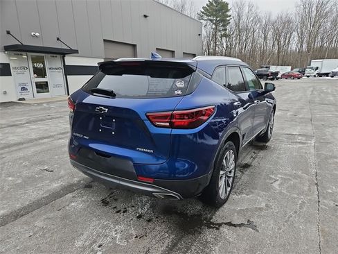 Used 2023 Chevrolet Blazer Premier image 4