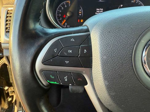 Used 2020 Jeep Grand Cherokee Altitude image 14