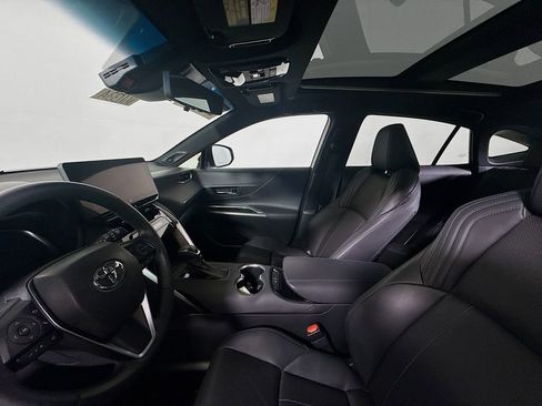 Certified 2024 Toyota Venza Limited image 22