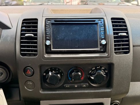 Used 2008 Nissan Pathfinder S image 21