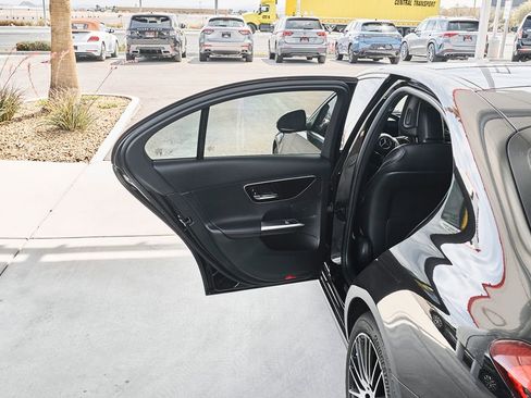 Used 2025 Mercedes-Benz C 300 4MATIC Sedan image 13