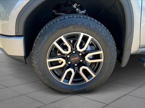 Used 2019 GMC Sierra 1500 AT4 w/ AT4 Premium Package AWD/4WD image 11