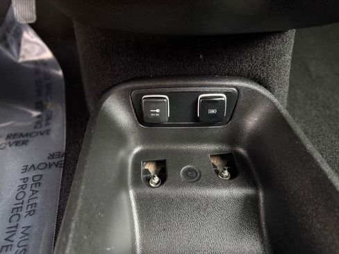 Used 2020 Chrysler Pacifica Touring-L w/ Advanced Safetytec Group FWD image 31