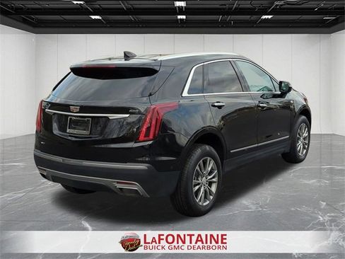 Certified 2022 Cadillac XT5 Premium Luxury w/ Technology Package image 8