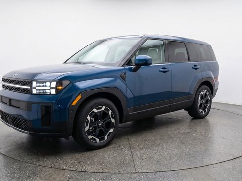 Used 2025 Hyundai Santa Fe SEL image 3