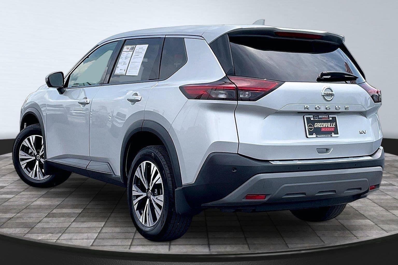 Certified 2021 Nissan Rogue SV FWD image 3