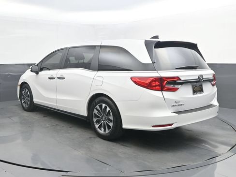 Used 2024 Honda Odyssey EX-L image 3