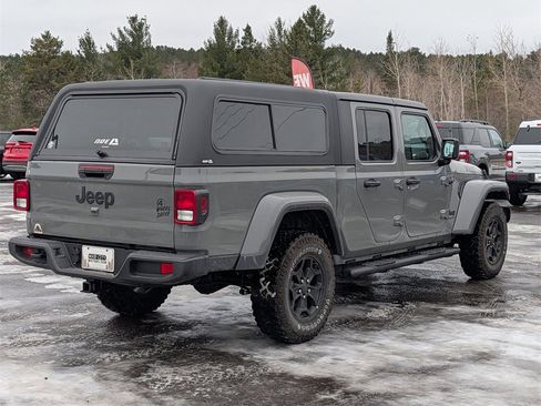 Used 2022 Jeep Gladiator Sport image 5