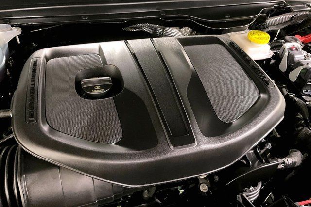Used 2025 RAM 1500 Laramie AWD/4WD image 31