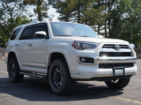 Used 2023 Toyota 4Runner Limited AWD/4WD image 7