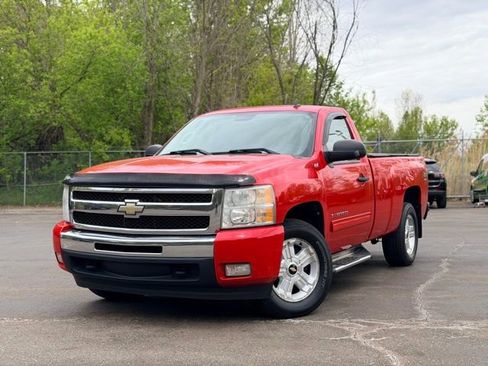 Used 2010 Chevrolet Silverado 1500 LT w/ Exterior Plus Package AWD/4WD image 1