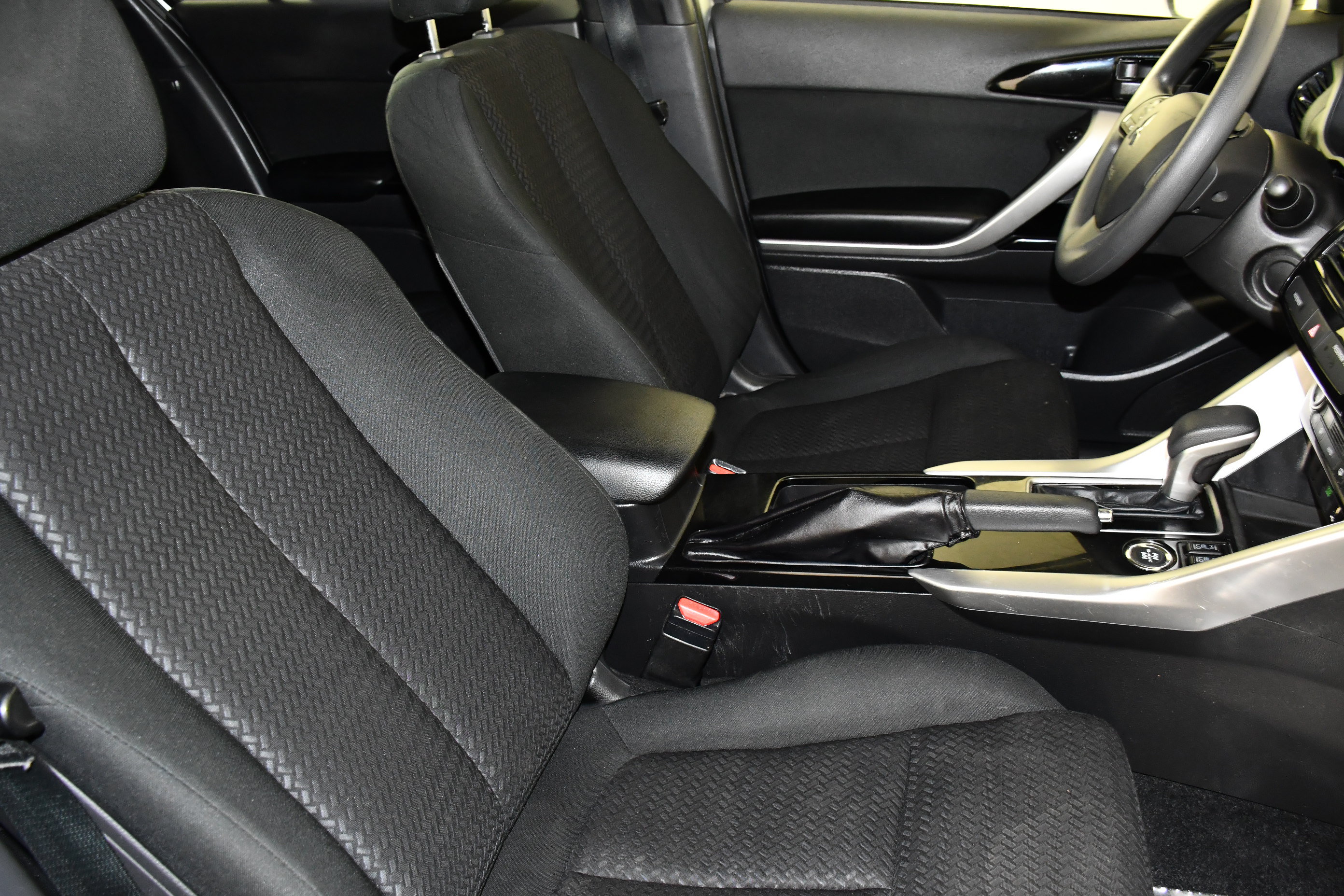 Used 2024 Mitsubishi Eclipse Cross LE AWD/4WD image 40