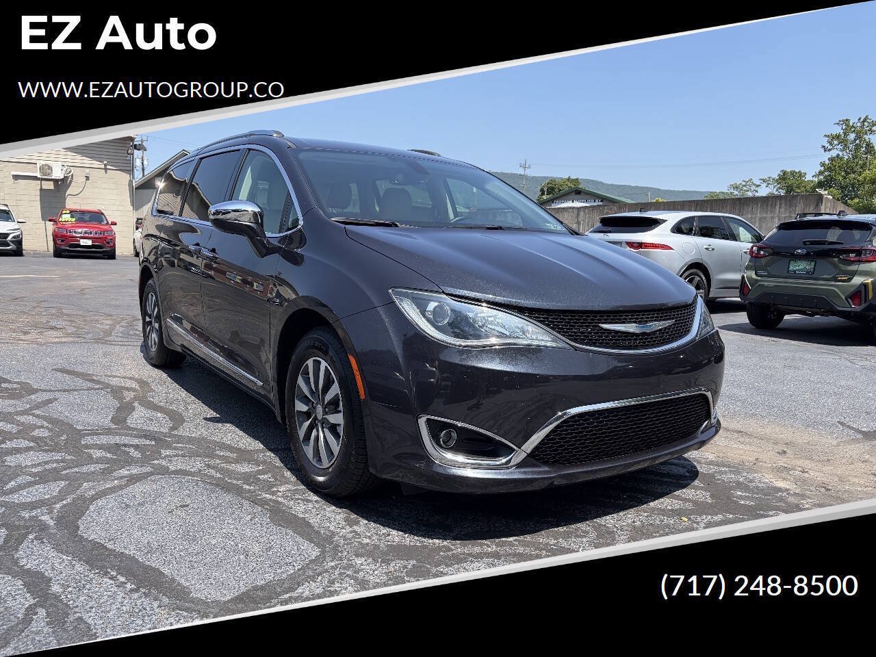 Used 2020 Chrysler Pacifica Limited FWD image 1