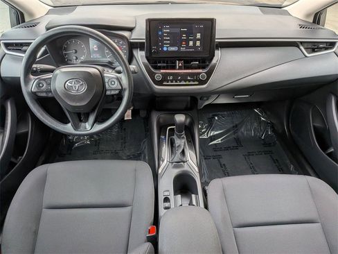 Used 2025 Toyota Corolla LE image 20