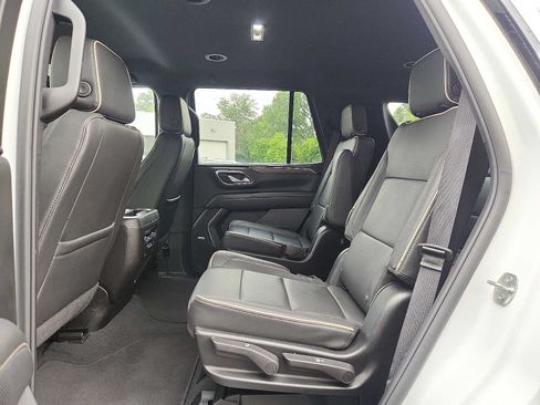 Used 2024 Chevrolet Tahoe Premier AWD/4WD image 10