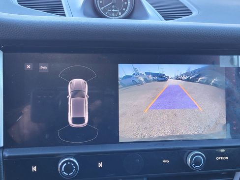 Used 2022 Porsche Macan image 30