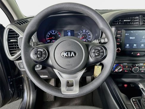 Used 2020 Kia Soul LX FWD image 12