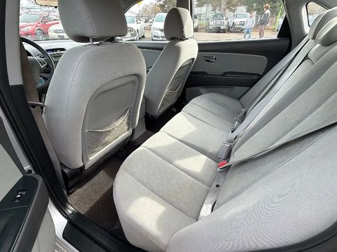 Used 2010 Hyundai Elantra GLS FWD image 10