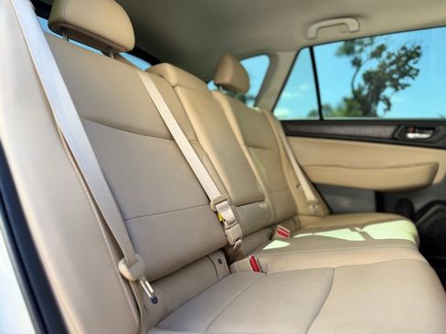 Used 2017 Subaru Outback 2.5i Limited image 24