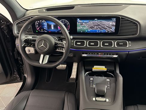 New 2026 Mercedes-Benz GLS 580 4MATIC image 28