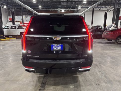 Used 2021 Cadillac Escalade ESV Premium Luxury image 4