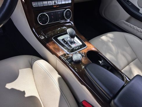 Used 2016 Mercedes-Benz SLK 300 image 14