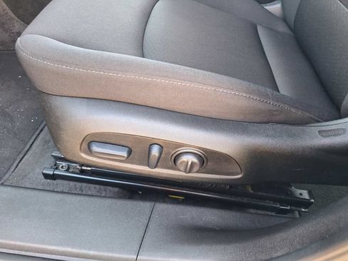 Used 2025 Chevrolet Malibu RS FWD image 16