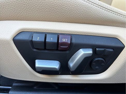 Used 2018 BMW 330i Sedan w/ Convenience Package image 15