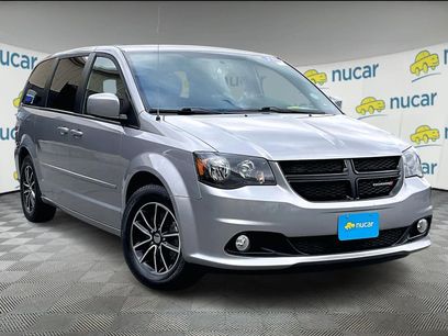 Used 2017 Dodge Grand Caravan SXT w/ Driver Convenience Group