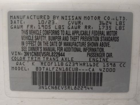 Used 2024 Nissan Versa SV FWD image 33