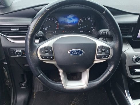 Certified 2020 Ford Explorer XLT w/ Equipment Group 202A AWD/4WD image 9