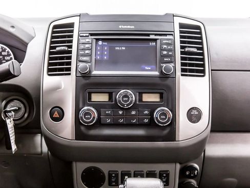 Used 2019 Nissan Frontier SL RWD image 19