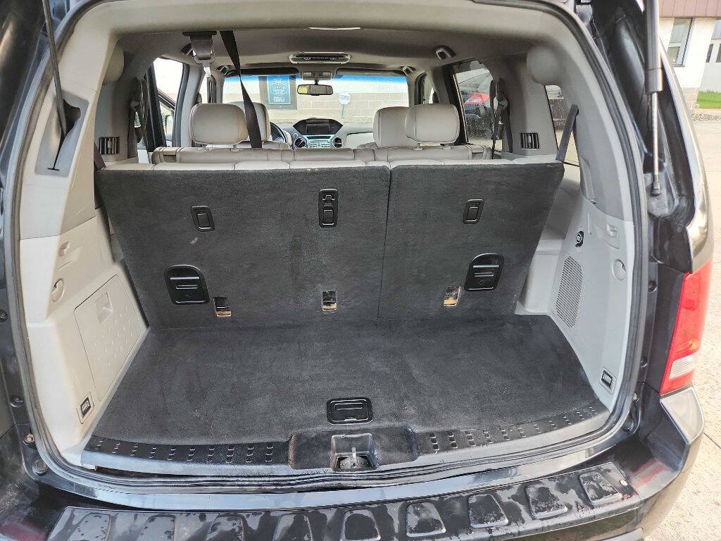 Used 2010 Honda Pilot Touring image 13