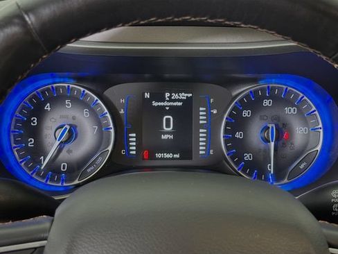 Used 2020 Chrysler Pacifica Touring-L FWD image 13