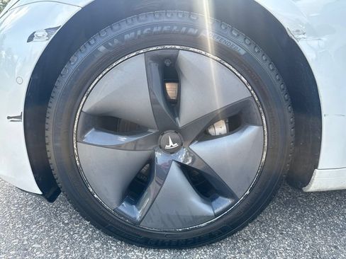 Used 2020 Tesla Model 3 Long Range AWD/4WD image 24