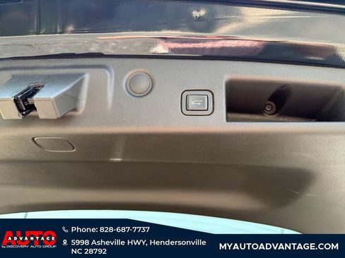 Used 2024 Chevrolet Equinox LT AWD/4WD image 34