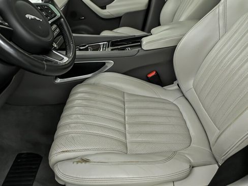 Used 2018 Jaguar F-PACE Portfolio AWD/4WD image 16