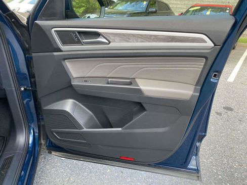 Certified 2023 Volkswagen Atlas Cross Sport SE w/ Panoramic Sunroof Package AWD/4WD image 31