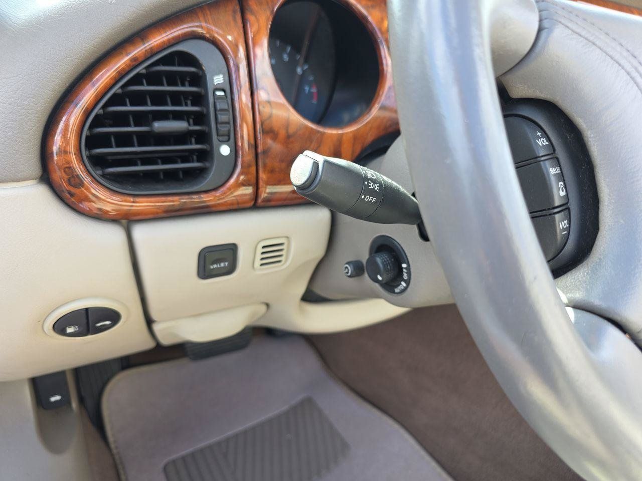 Used 2000 Jaguar XK8 Convertible RWD image 22