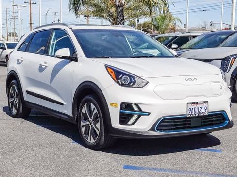 Certified 2022 Kia Niro EX Premium image 3