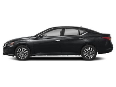 Used 2023 Nissan Altima 2.5 SV