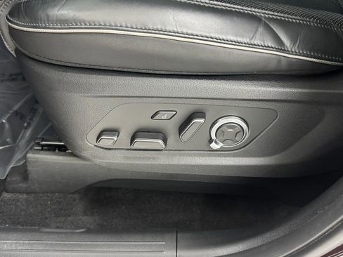 Used 2023 Hyundai Palisade Calligraphy image 31