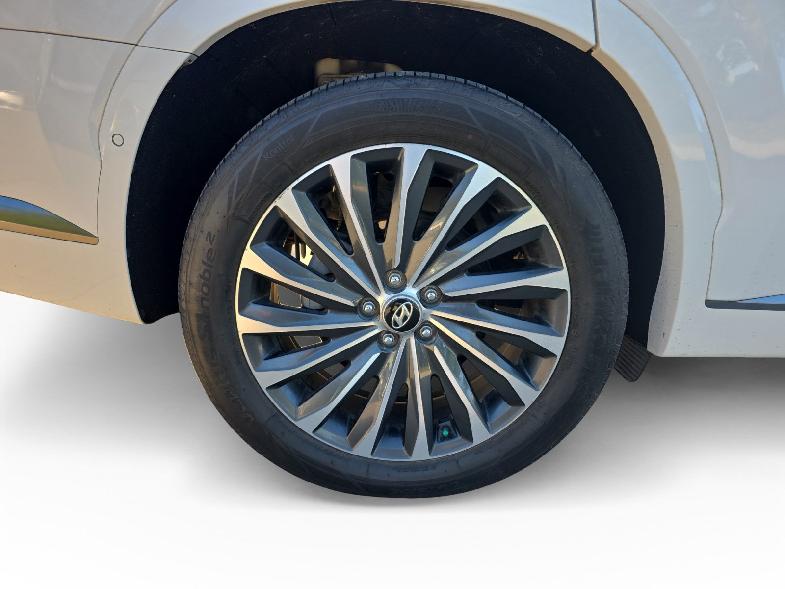 Certified 2023 Hyundai Palisade Calligraphy AWD/4WD image 17