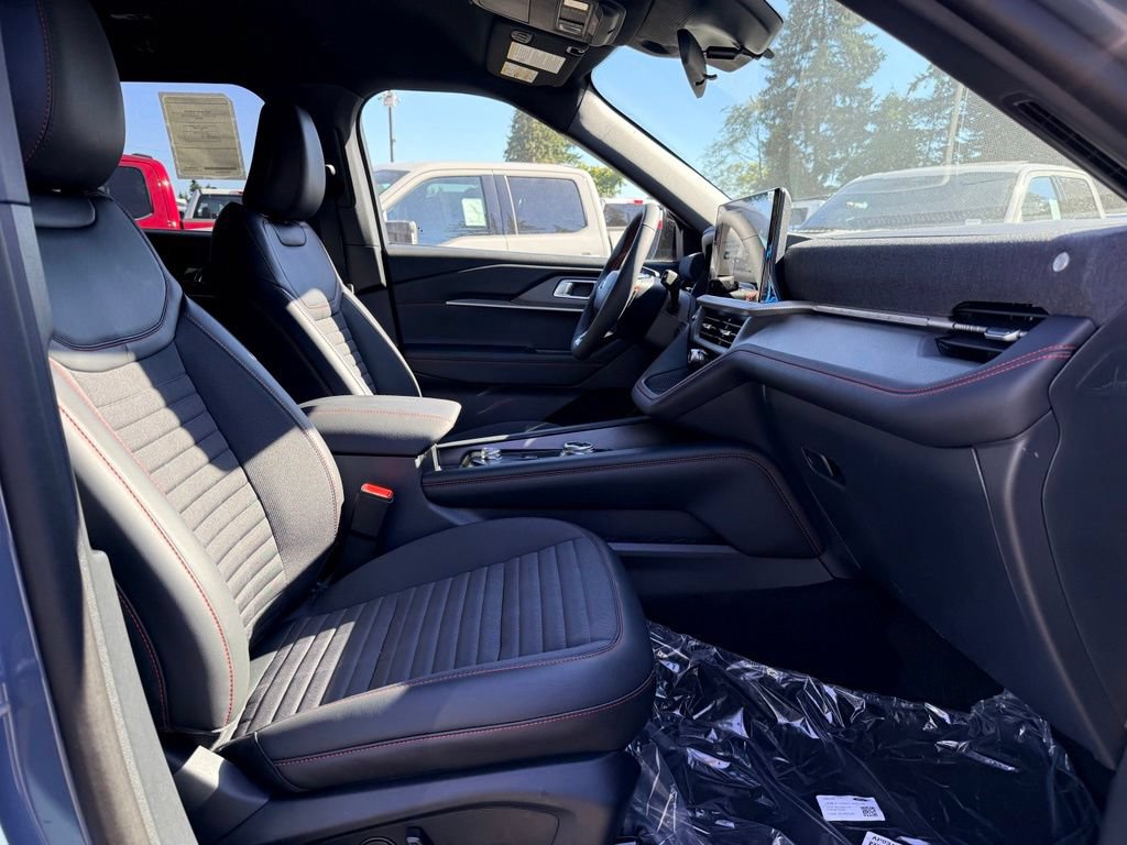 New 2026 Ford Explorer ST-Line w/ ST-Line Street Pack AWD/4WD image 9