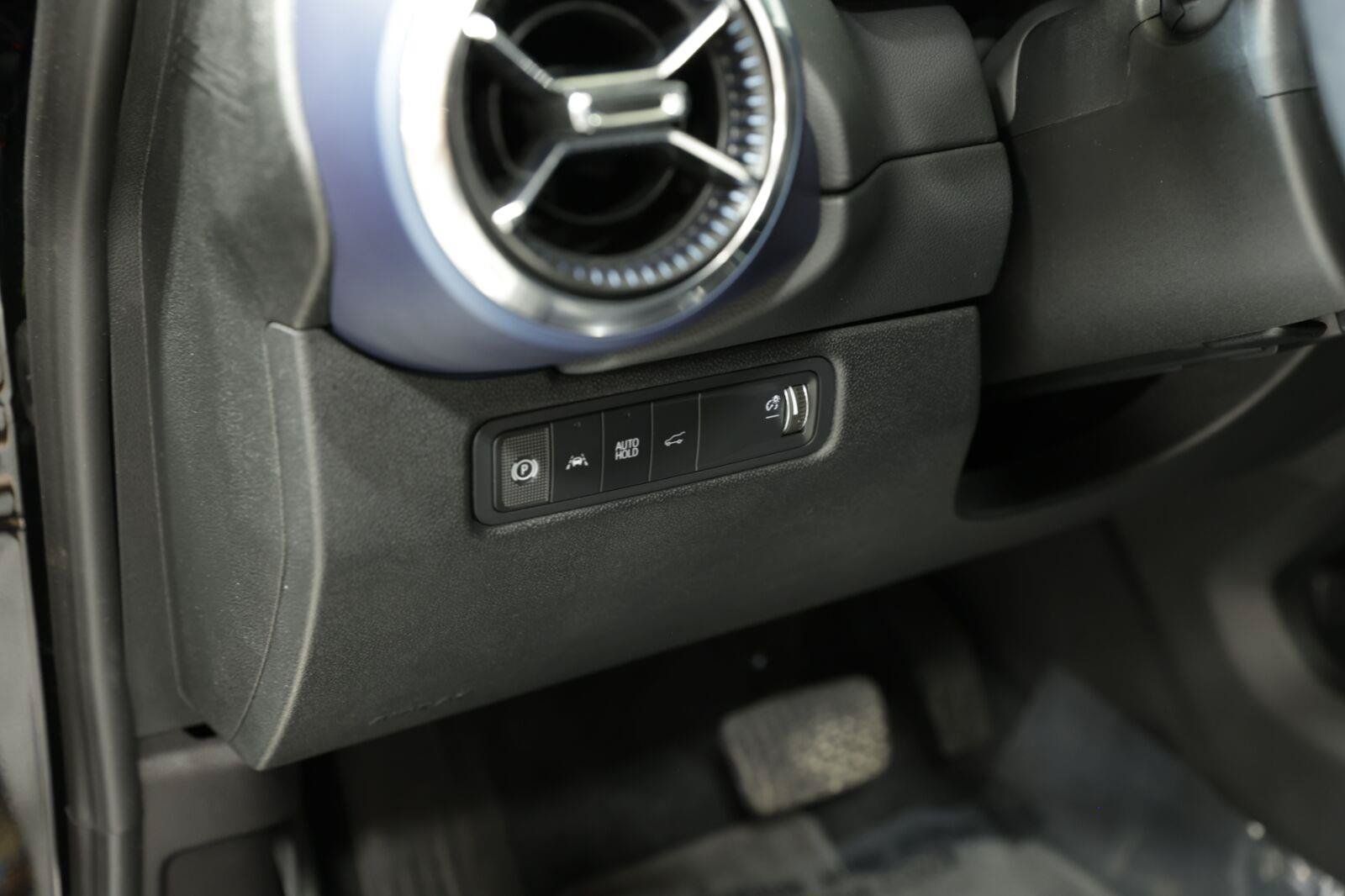 Certified 2025 Chevrolet Equinox EV LT w/ Convenience Package FWD image 38