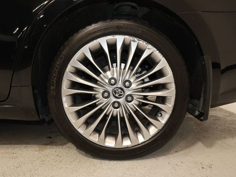 Used 2016 Toyota Avalon Limited w/ Toyota Safety Sense Package FWD image 22